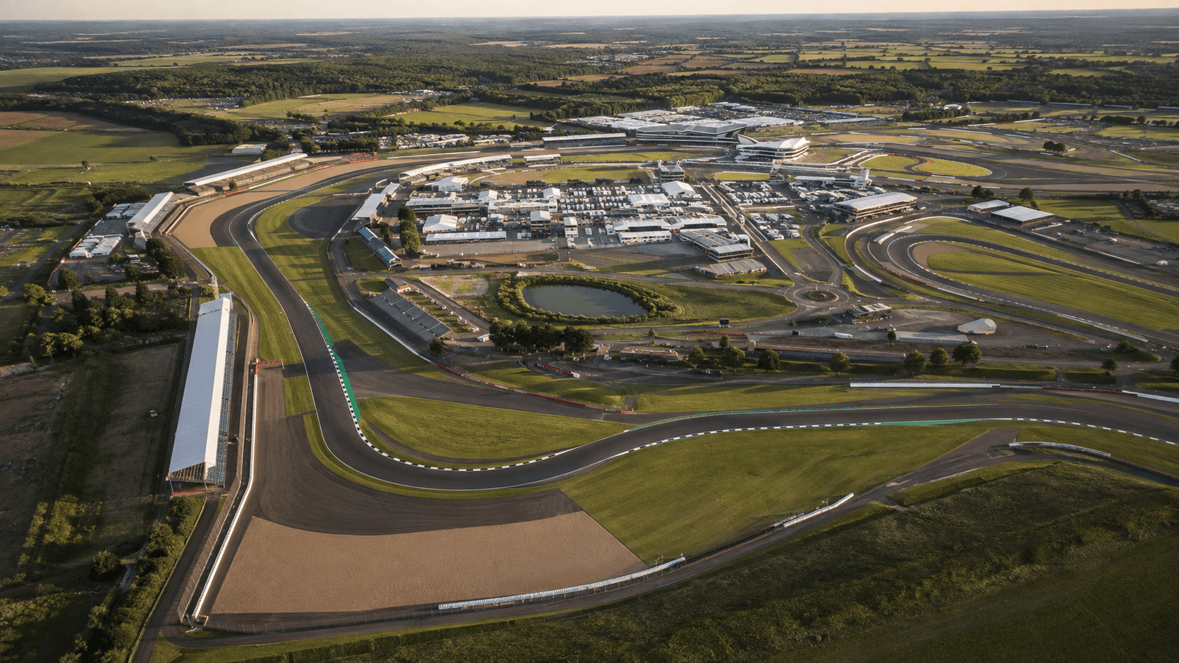 Silverstone Circuit – British Grand Prix v roce 2027